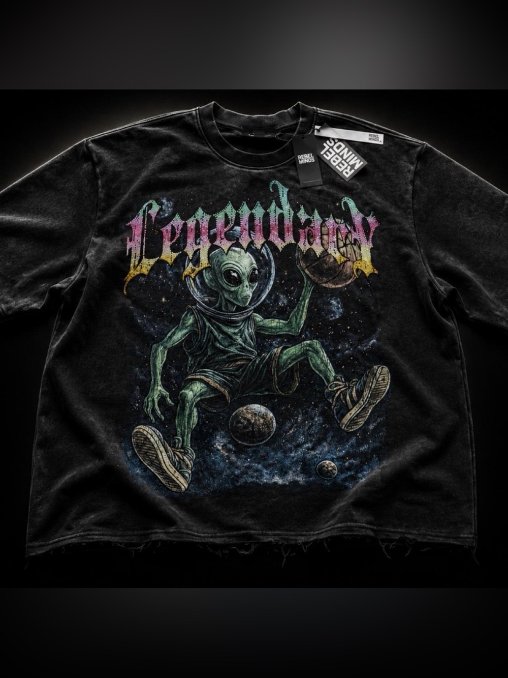 Rebel Minds ‘Dunk Alien’ Legendary
Graphic Tee - Size 2XL - NWT